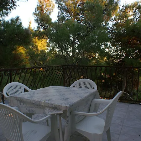 Jagodna 4000a Hvar Town